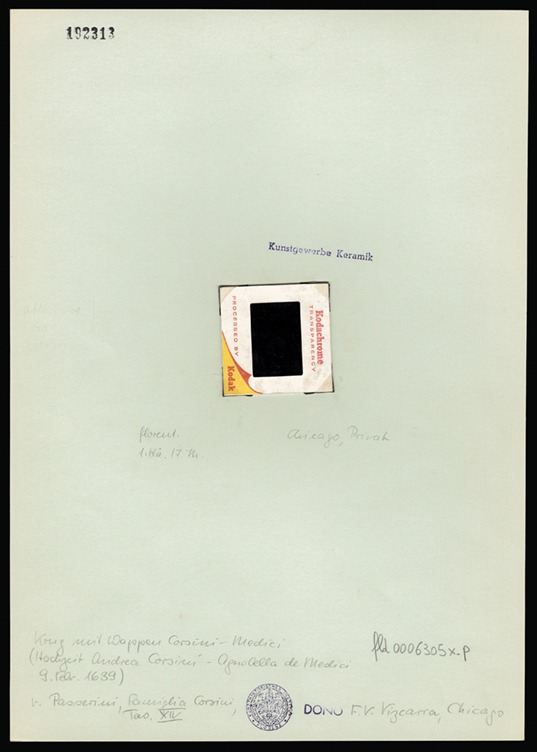 Vase mit Wappen der Corsini-Medici Diapositiv auf Karton, o. D. nicht identifizierter Fotograf © Kunsthistorisches Institut in Florenz – Max-Planck-Institut