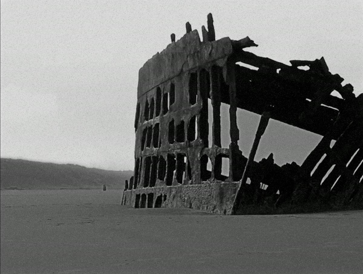 Haus Atlantis, Karen Russo